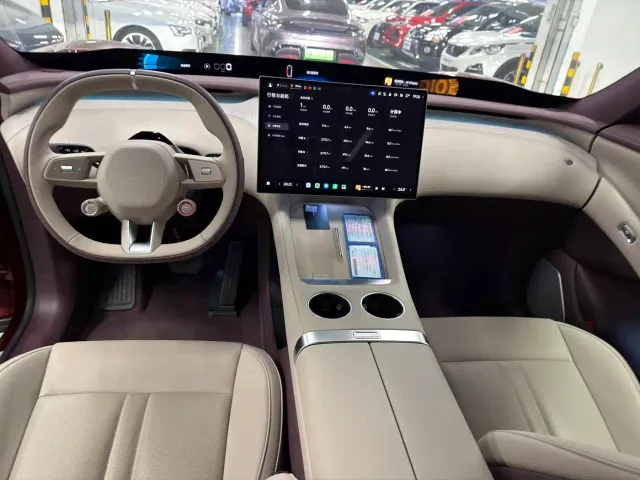 Xiaomi Auto Xiaomi YU7 — Фото автомобиля 8