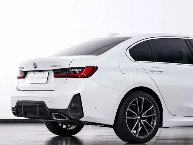 BMW 3 Series — Фото автомобиля 9