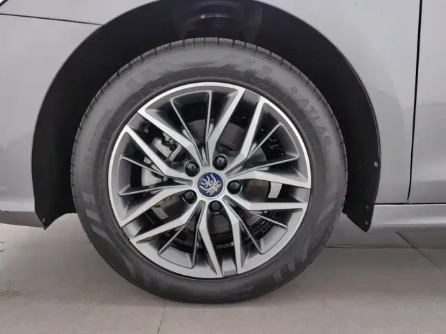 BYD Qin PLUS — Фото автомобиля 17