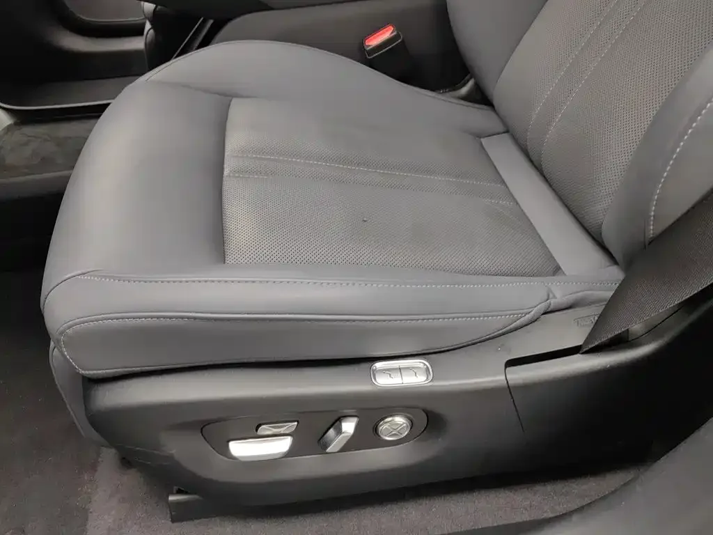 Xiaomi Auto Xiaomi YU7 2025 Extended Range RWD Edition — Фото автомобиля 20
