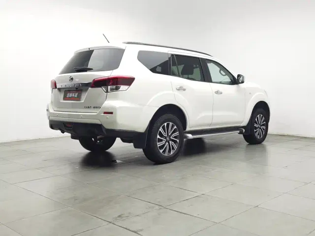 Nissan Terra 2020 2.5L XL Upper 4WD Automatic Luxury Edition — Фото автомобиля 2