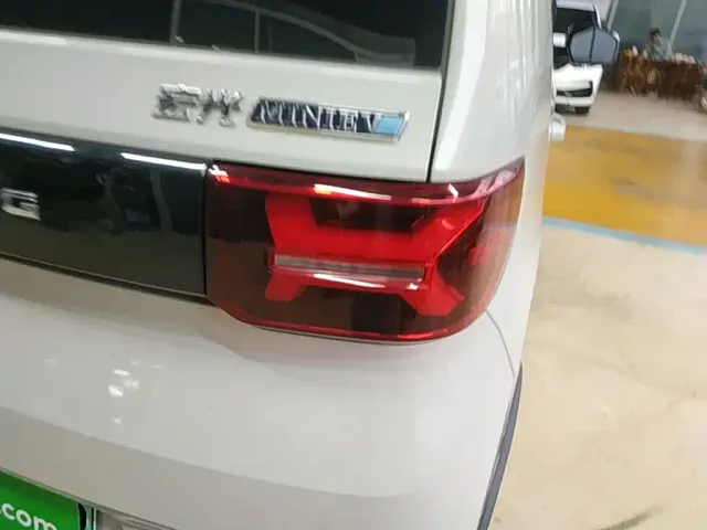Wuling Hongguang Mini EV — Фото автомобиля 7