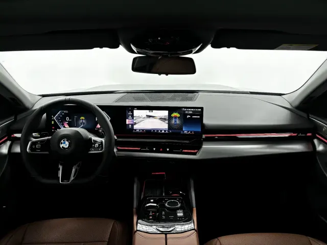 BMW 5 Series — Фото автомобиля 14