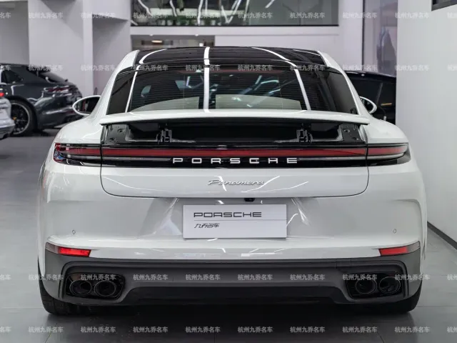 Porsche Panamera — Фото автомобиля 6