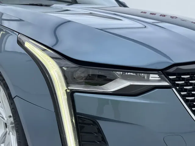 Cadillac CT4 — Фото автомобиля 4