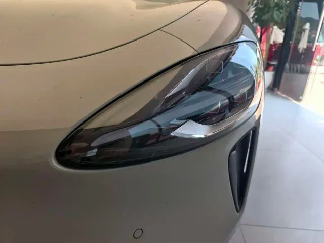 Xiaomi SU7 — Фото автомобиля 5