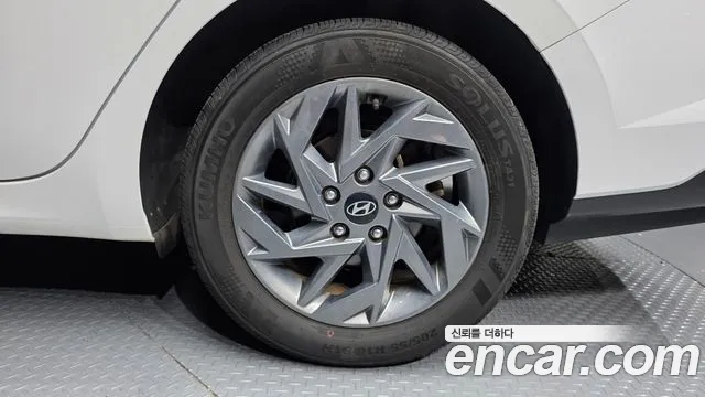 Hyundai AVANTE Новый Avante (CN7) — Фото автомобиля 21