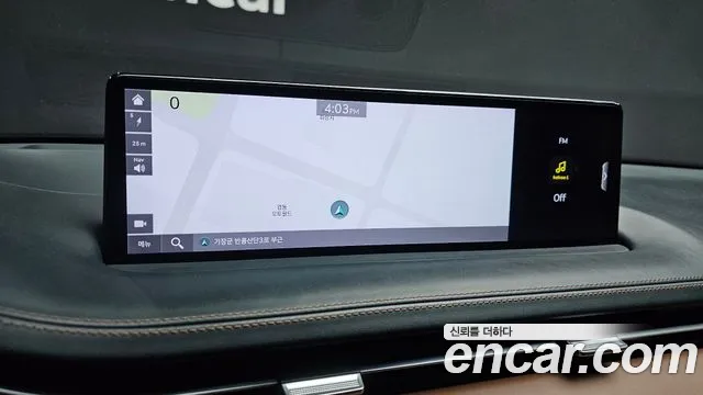 Genesis GV70 — Фото автомобиля 16