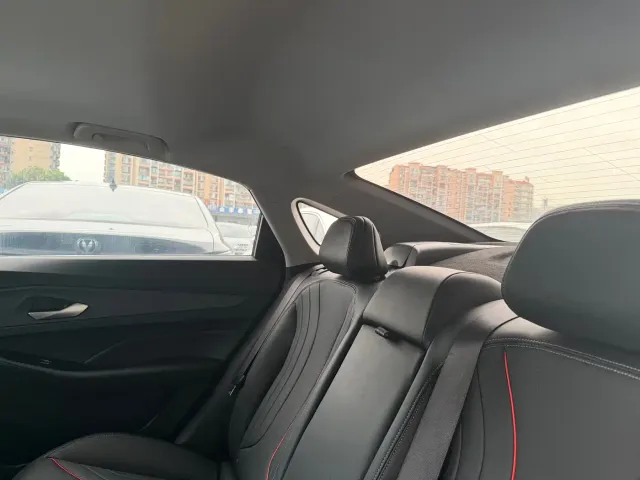 Geely Binrui — Фото автомобиля 10