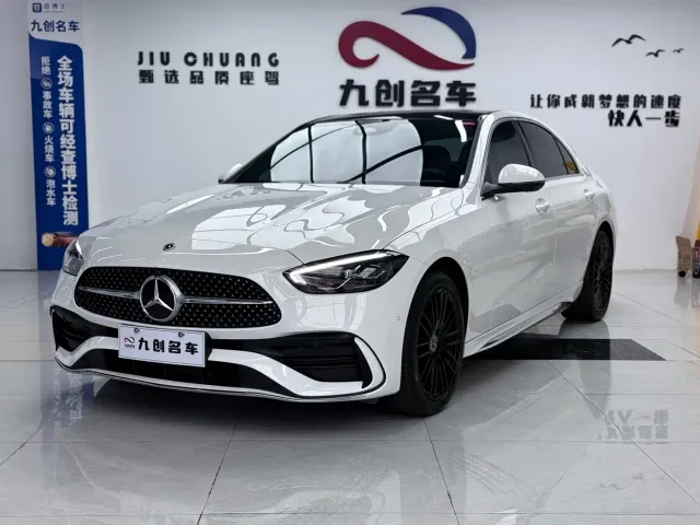 Фотография автомобиля — Mercedes-Benz C-Class