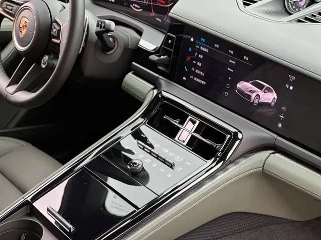 Porsche Panamera — Фото автомобиля 14