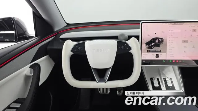 Tesla Model Y — Фото автомобиля 18