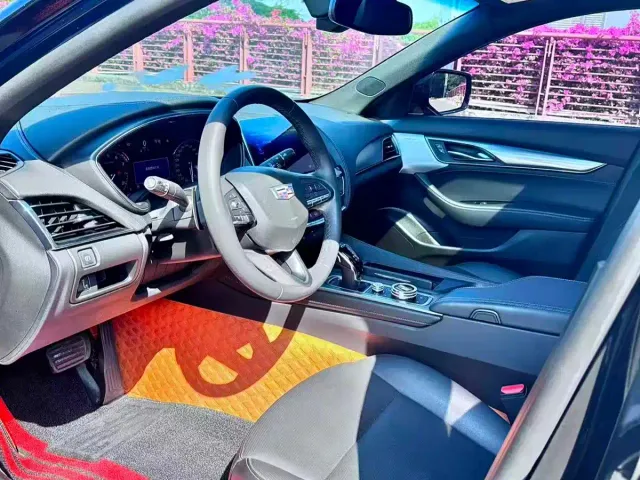 Cadillac CT5 — Фото автомобиля 8