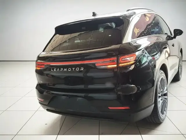 Leapmotor Leapmotor C11 2024 Extended Range 300 Premium Edition — Фото автомобиля 5
