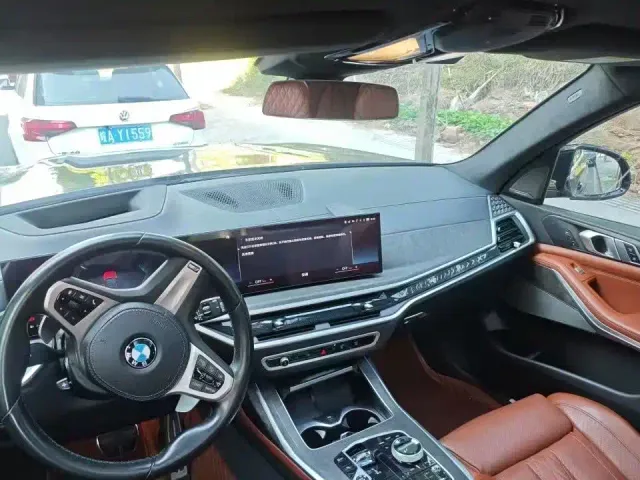BMW X7 — Фото автомобиля 4
