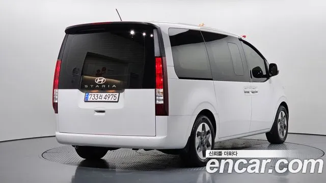 Hyundai Staria — Фото автомобиля 2