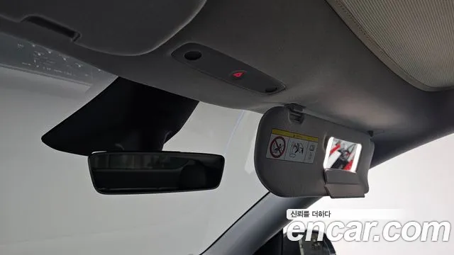 Tesla Model Y — Фото автомобиля 30