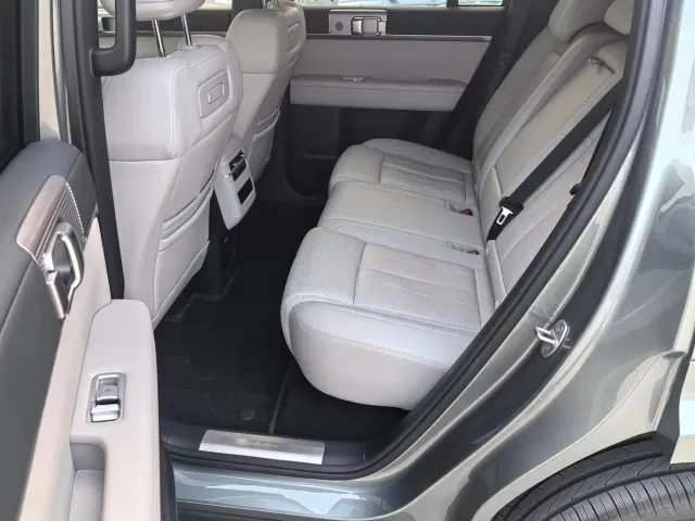 BYD FangChengBao Titanium 7 — Фото автомобиля 10