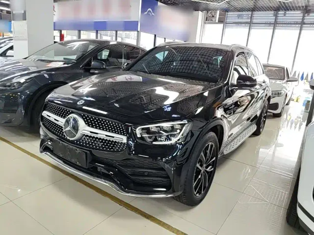 Фотография автомобиля — Mercedes-Benz GLC-Class