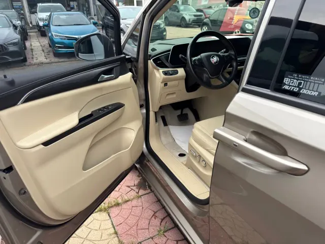 Buick Buick GL8 2023 ES Landmaster Exclusive — Фото автомобиля 2