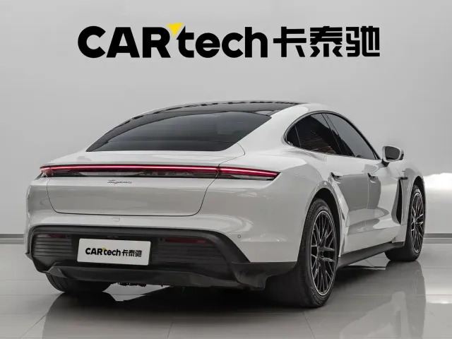 Porsche Taycan — Фото автомобиля 5