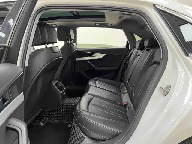 Audi A4L — Фото автомобиля 13