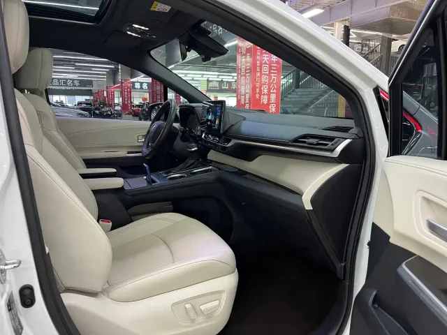Toyota Granvia — Фото автомобиля 6