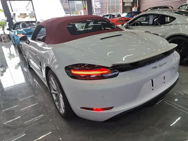 Porsche 718 — Фото автомобиля 4