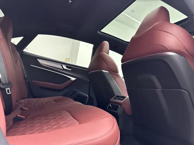 Audi A7L — Фото автомобиля 15