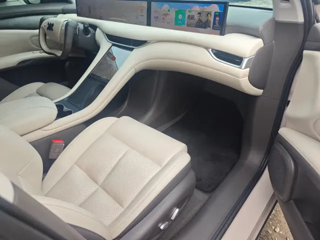 IM Motors LS6 — Фото автомобиля 8