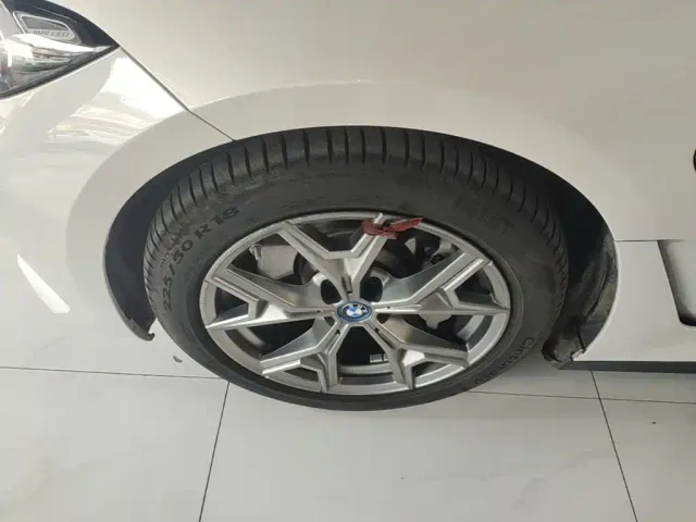 BMW i3 — Фото автомобиля 22