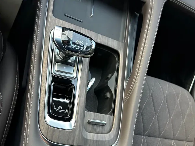 Geely Xingyue L — Фото автомобиля 15