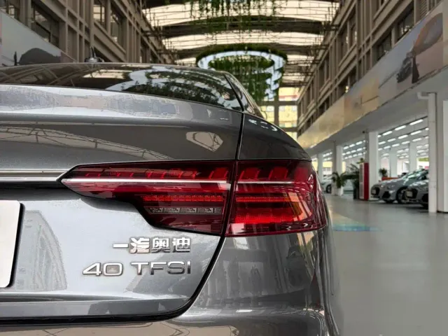 Audi A4L — Фото автомобиля 6