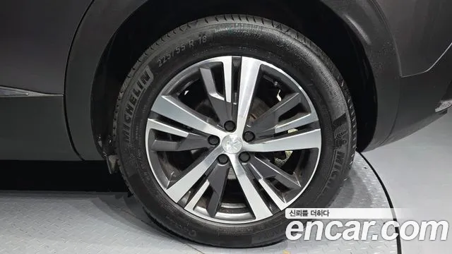 Peugeot 3008 — Фото автомобиля 5