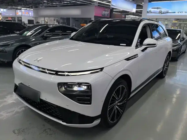 Фотография автомобиля — Xpeng G9