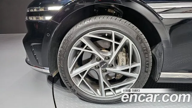 Genesis G90 Бензин 3.5 турбо AWD — Фото автомобиля 5