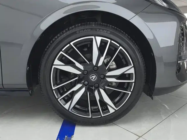 Changan Eado — Фото автомобиля 6