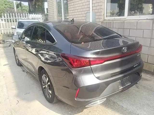Changan Eado — Фото автомобиля 22