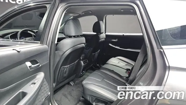 Hyundai Santafe — Фото автомобиля 11