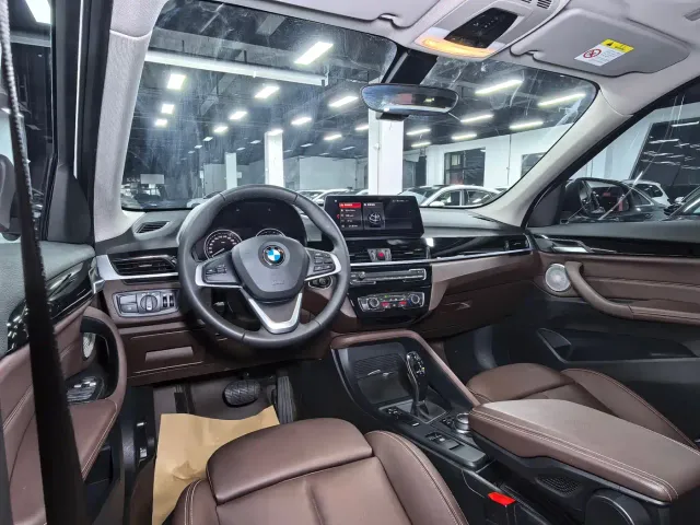 BMW X1 — Фото автомобиля 14