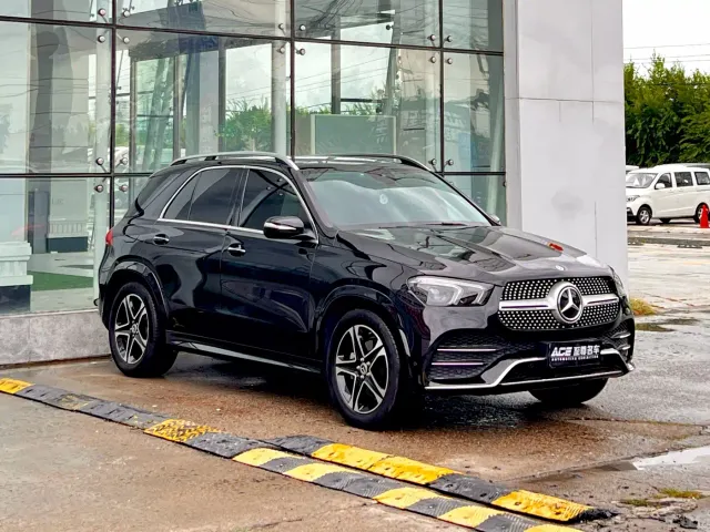 Mercedes-Benz GLE-Class — Фото автомобиля 3