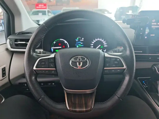 Toyota Granvia — Фото автомобиля 10