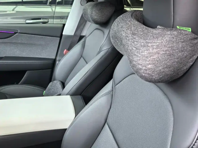 Tesla Model Y — Фото автомобиля 12