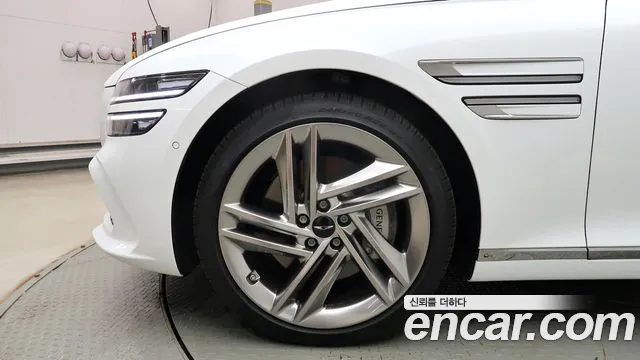 Genesis G80 Бензин 2.5 турбо AWD — Фото автомобиля 2
