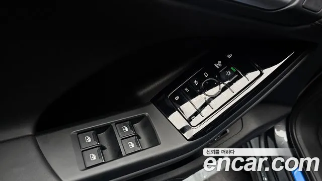 Audi Q6 e-tron — Фото автомобиля 27