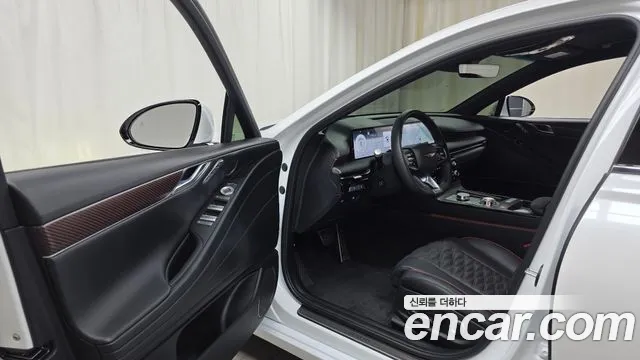 Genesis G80 Бензин 2.5 турбо AWD — Фото автомобиля 10