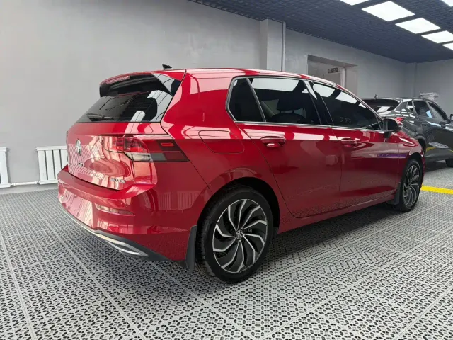 Volkswagen Golf — Фото автомобиля 5