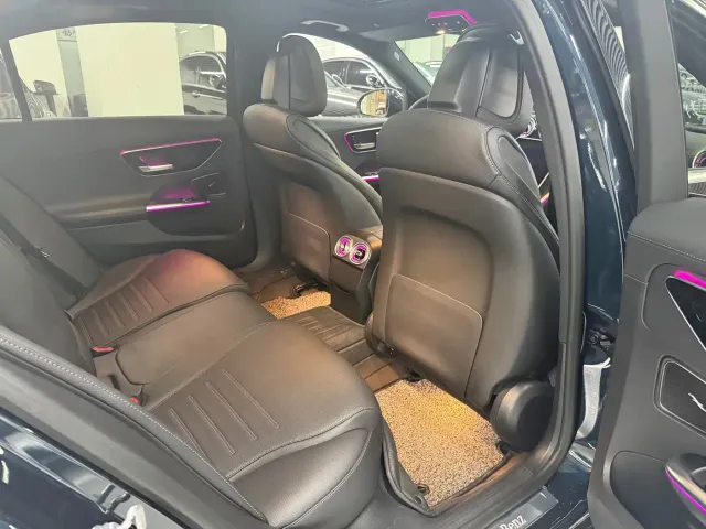 Mercedes-Benz C-Class — Фото автомобиля 10