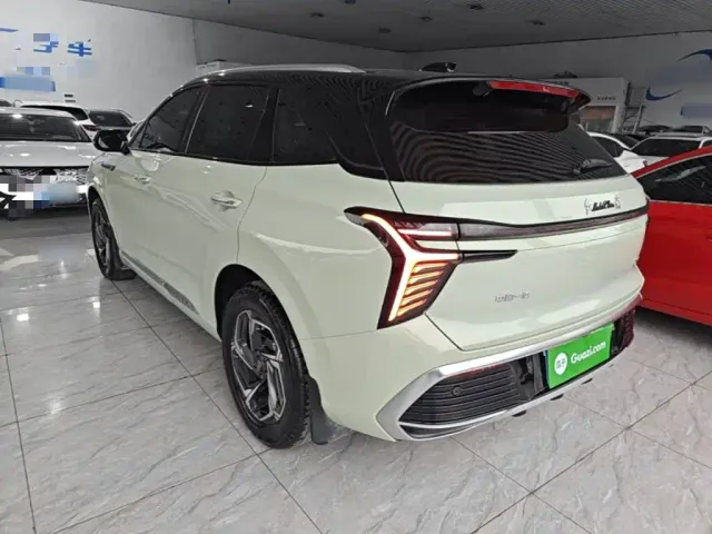 Hongqi HS3 — Фото автомобиля 4