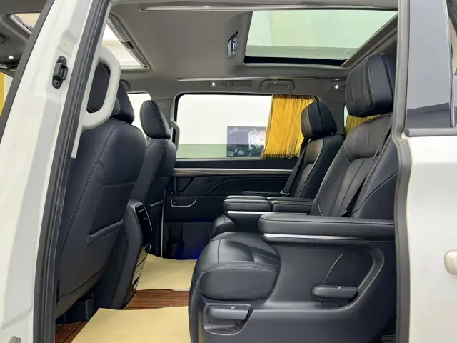 GAC Trumpchi M8 — Фото автомобиля 17